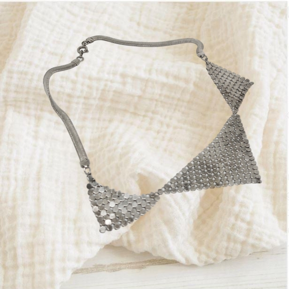 .🎄10/$20. Silver Tone Choker with Tiny Disks - Picture 2 of 3